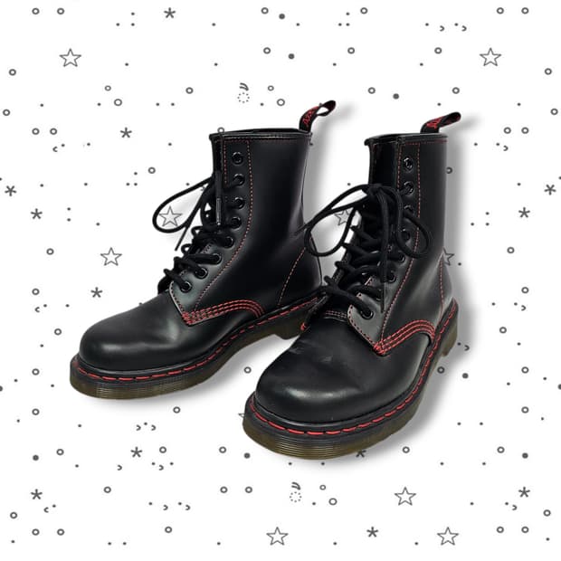 37 Dr.Martens 닥터마틴 레드 스티치 8홀