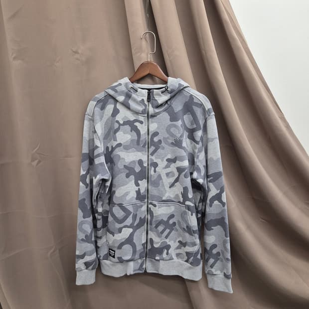 디스커버리 카모 후드 집업 110