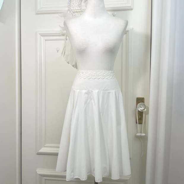 white waist lace point flare midi skirt