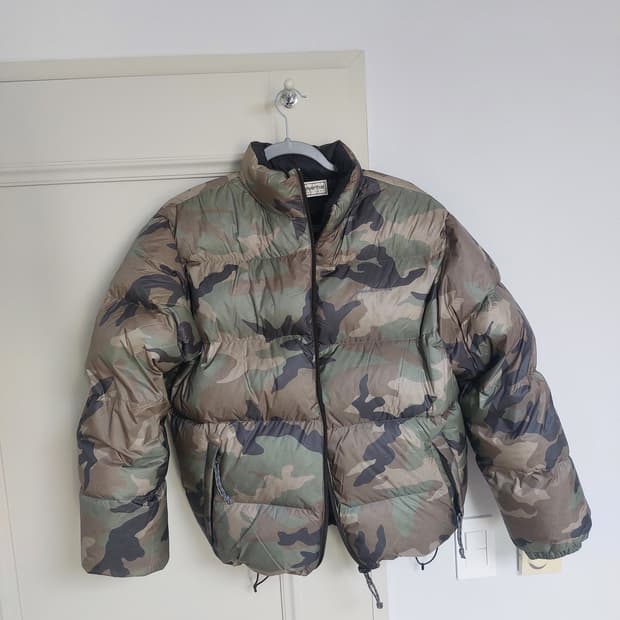 디스이즈네버댓 리버시블 카모 패딩 M