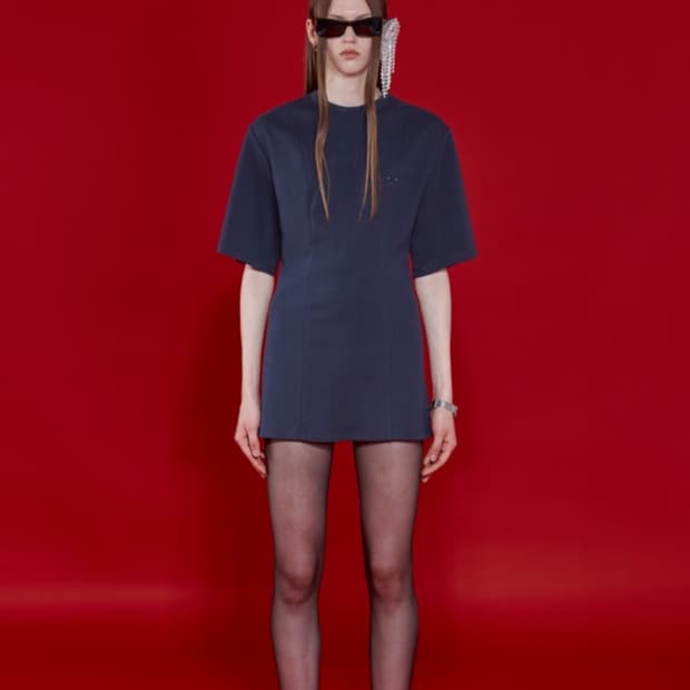 코튼 피어싱 디테일 티셔츠