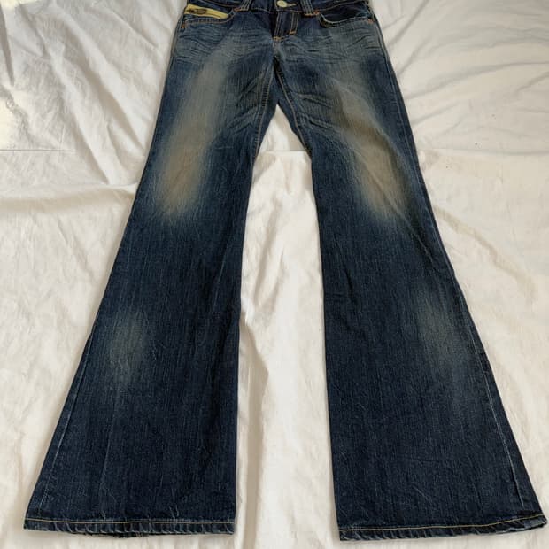 에드윈 로우라이즈 부츠컷 데님팬츠