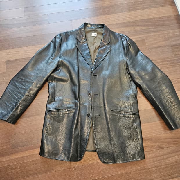 cp 컴퍼니 가죽코트