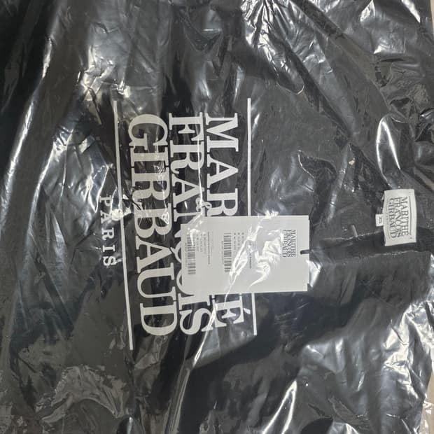 마리떼 프랑소와 저버 맨투맨 티셔츠 블랙