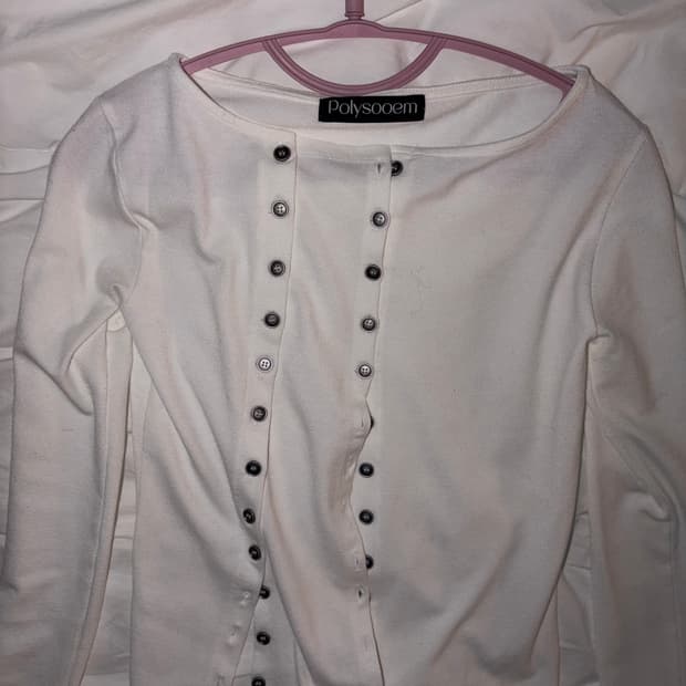 폴리수엠 polysooem 탑 