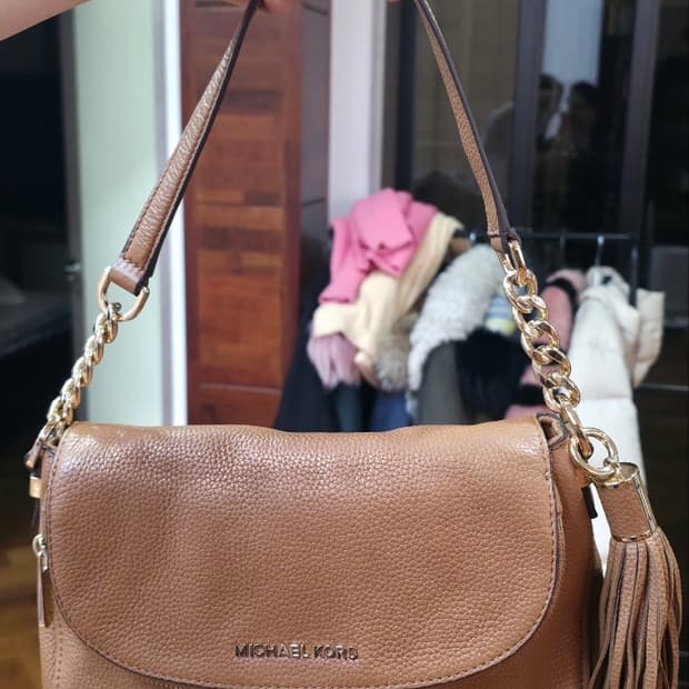 마이클코어스 정품 크로스백