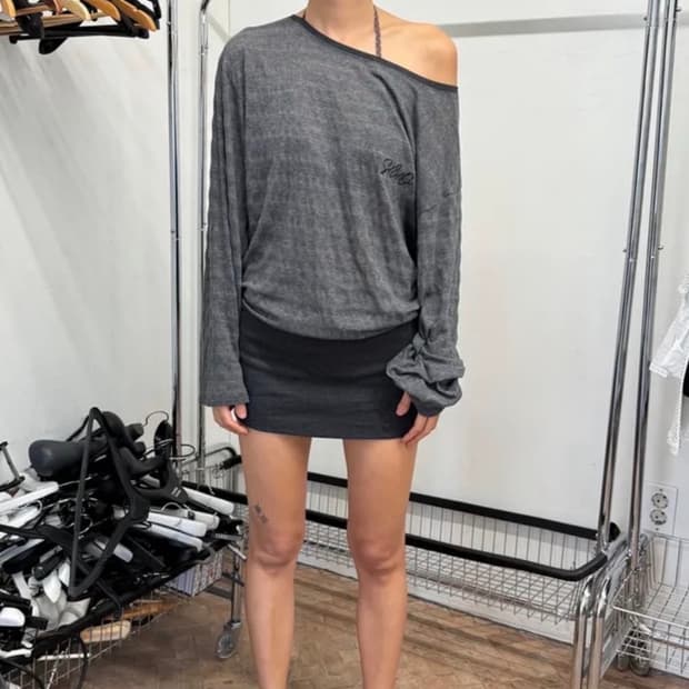 SEO RIBBED HEM OFF-SHOULDER TOP CHARCOAL