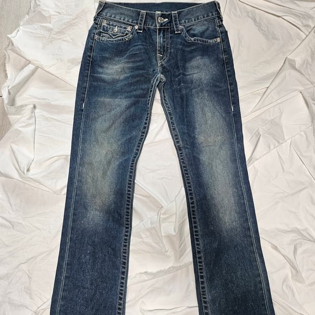 트루릴리전 스트레이트핏 중청 워싱 데님 진 30