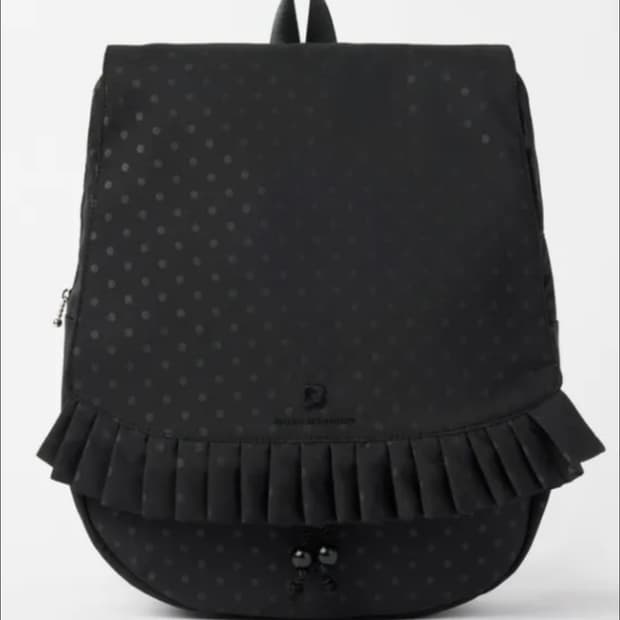 수뭄보눔 Dot pleats backpack large [Black]