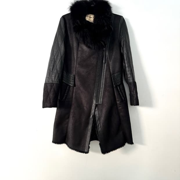 Fur mix lined chic jacket / black