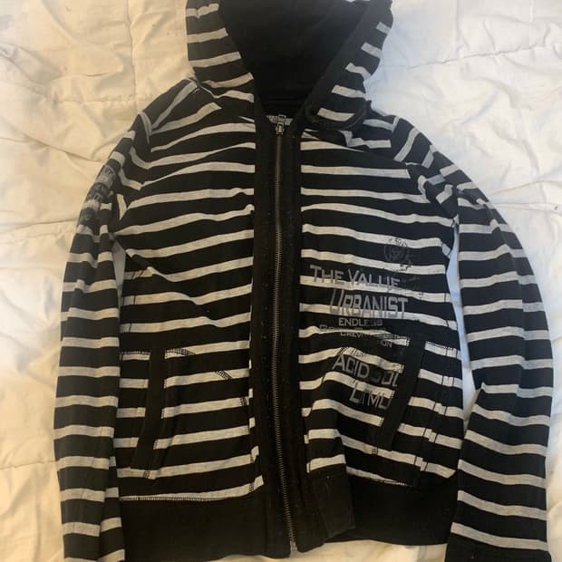 후드집업 단가라 줄무늬 블랙 앤 그레이