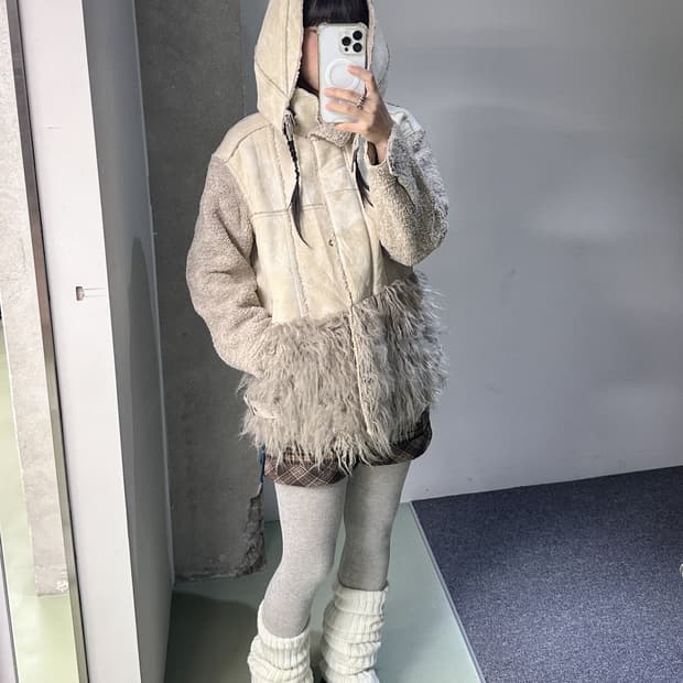 grayish beige fur hd mustang