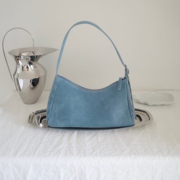 새상품) 르베인 리얼 스웨이드 노아 숄더백 (정가 248,000원) 