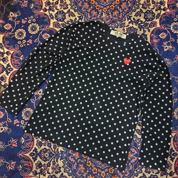 꼼데가르송 AZ-T166 레드와펜 도트 롱슬리브 티셔츠