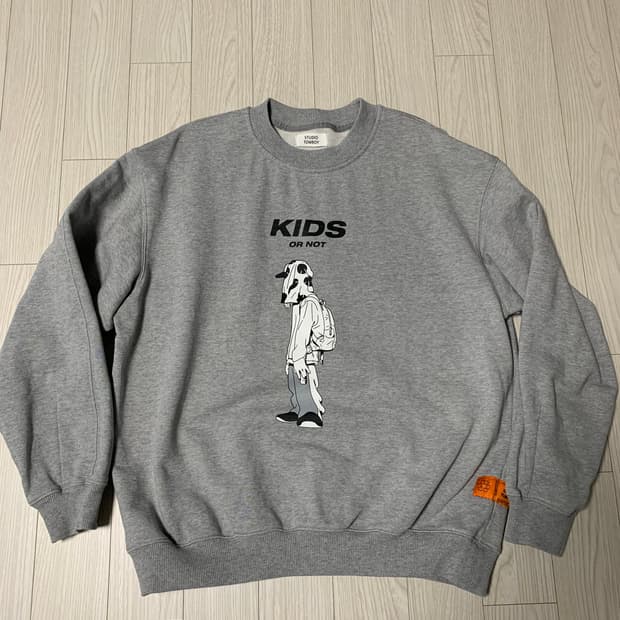 스튜디오 톰보이 KIDS 그래픽 맨투맨 티셔츠