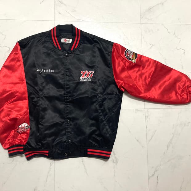 (거의 새것)엘지트윈스 94년 우승 기념 스타디움 자켓 80사이즈