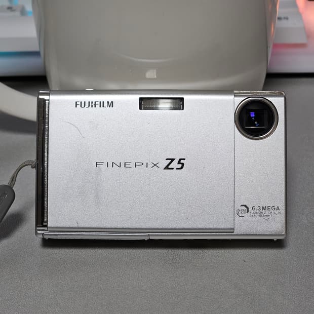 후지필름 파인픽스 z5fd 아일릿 로하 디카