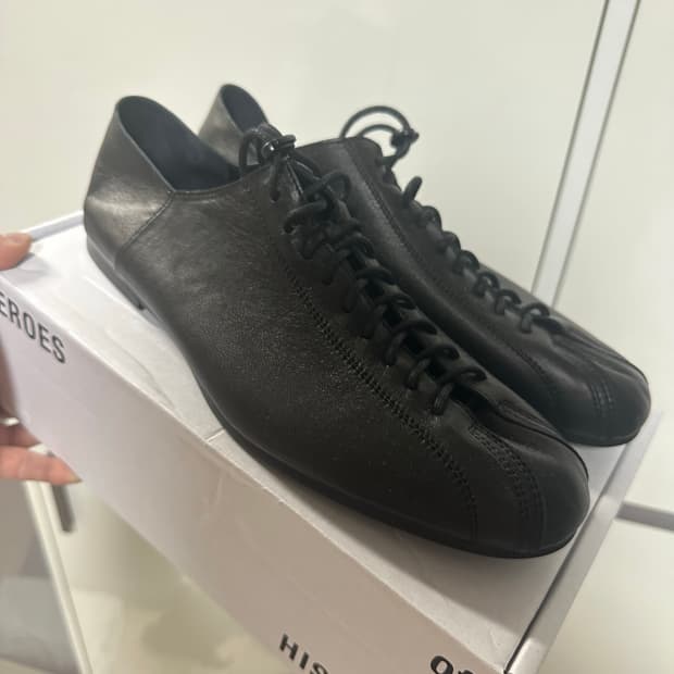 히어로즈 오브 히스토리 레이스업 슈즈 44사이즈 판매팝니다