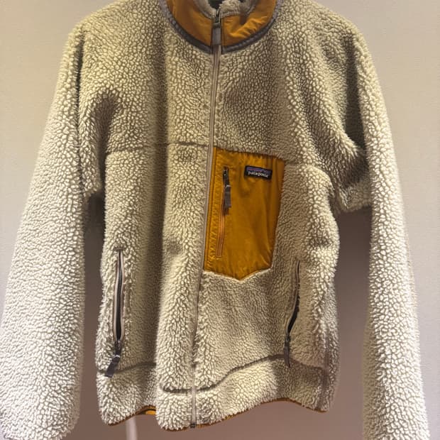 파타고니아 레트로 펠리컨 골드