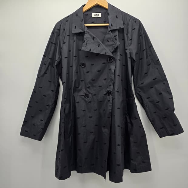 SONIA 블랙 립 패턴 트렌치 코트