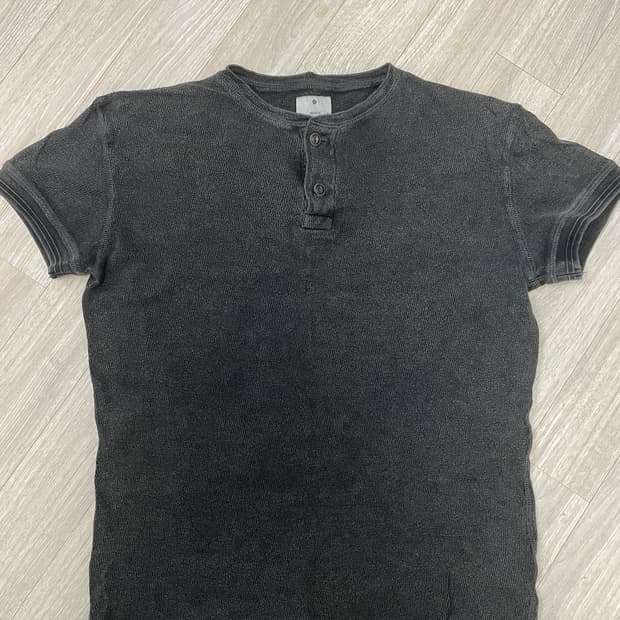 헤이스트 워시드 와플 니트 헨리 티 빈티지 블랙[0]