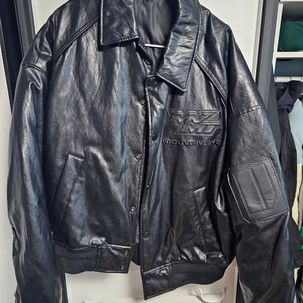 준지 페이크 레더 바시티 46