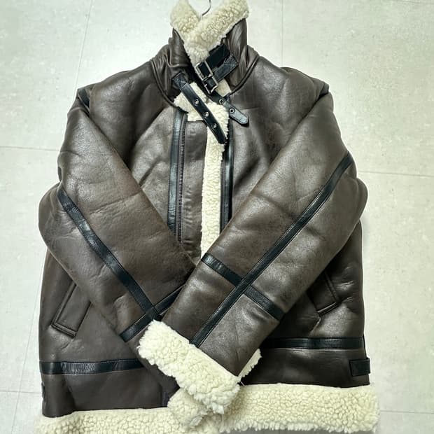 자라 무스탕(m size)