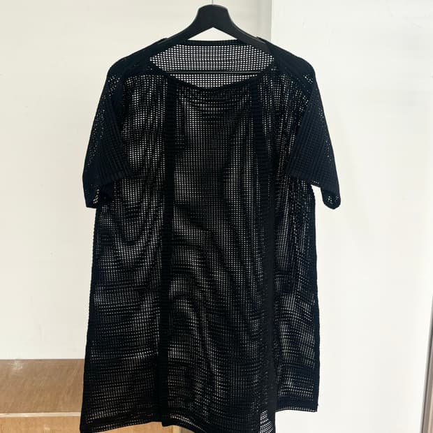 이세이 미야케 미 네트 하프 티셔츠