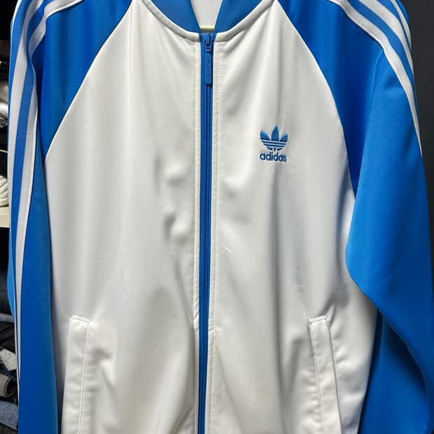 아디다스 니고베어 트랙탑