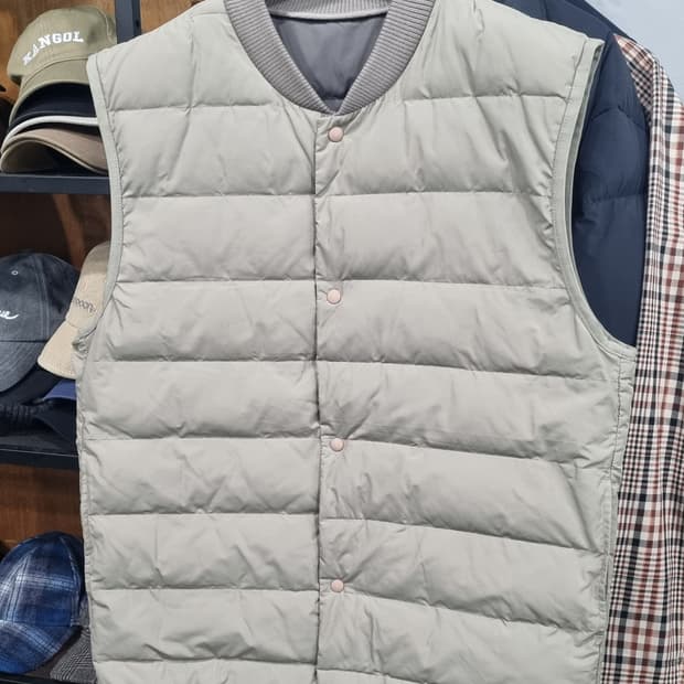 코오롱 시리즈 에피그램 xL(105) 베이지 패딩 조끼  상태좋음