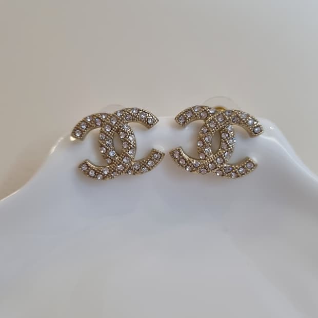 샤넬 퀼팅 샴페인골드 CC로고 귀걸이 업사이클링