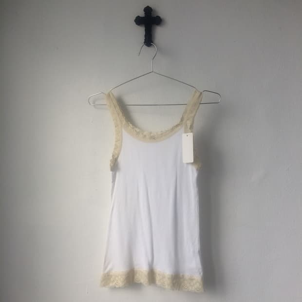 Lace trimming ribbed sleeveless