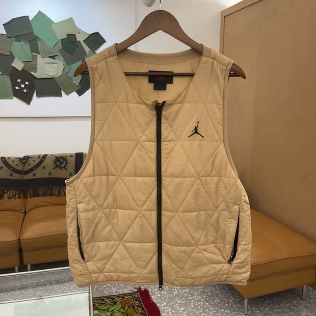 나이키 조던 경량 패딩 조끼 베스트 100 C06272