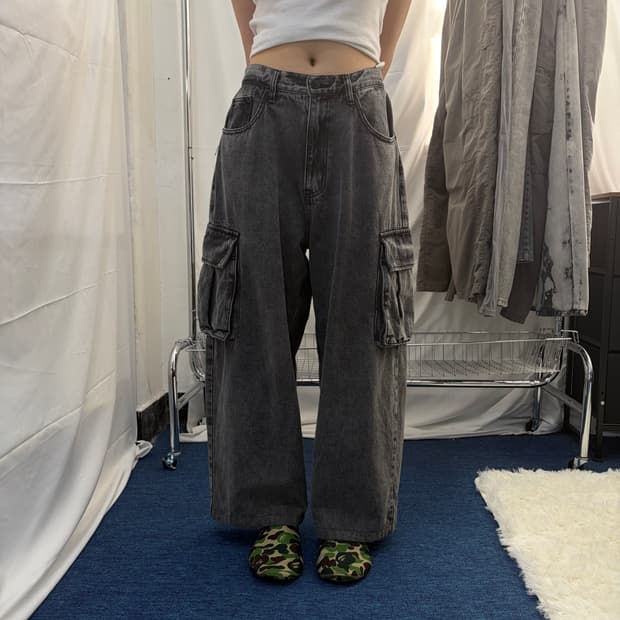 워시드 블랙 데님 카고 팬츠