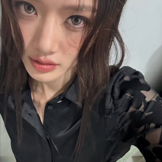 투밸트 로우라이즈 탈부착 플리츠 더블 레이어드 미디스커트[블랙]