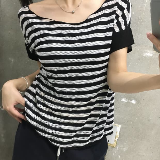 ARMANI COLLEZIONI 아르마니꼴레지오니 레이온 스트라이프 반팔