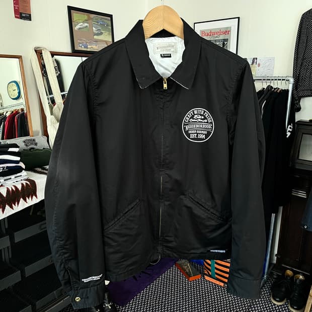 네이버후드 자수 드리즐러 자켓