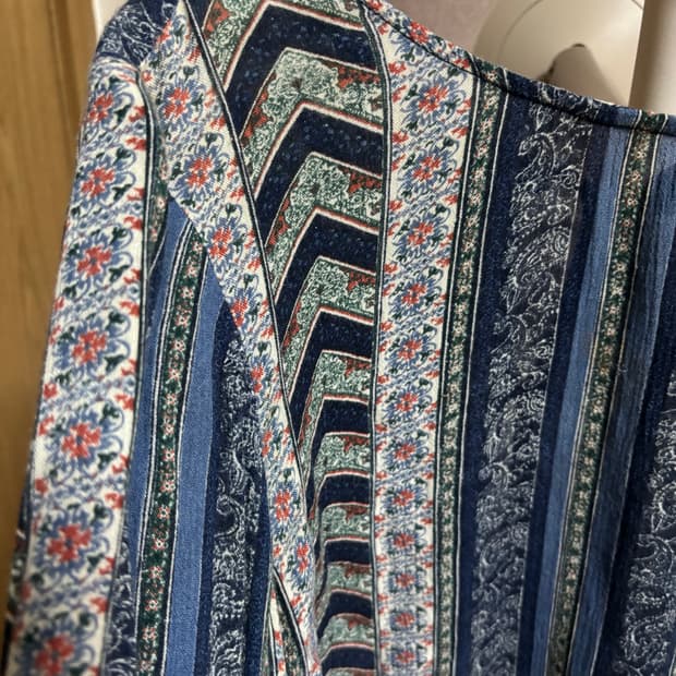 H&M 오리엔탈 패턴 블라우스