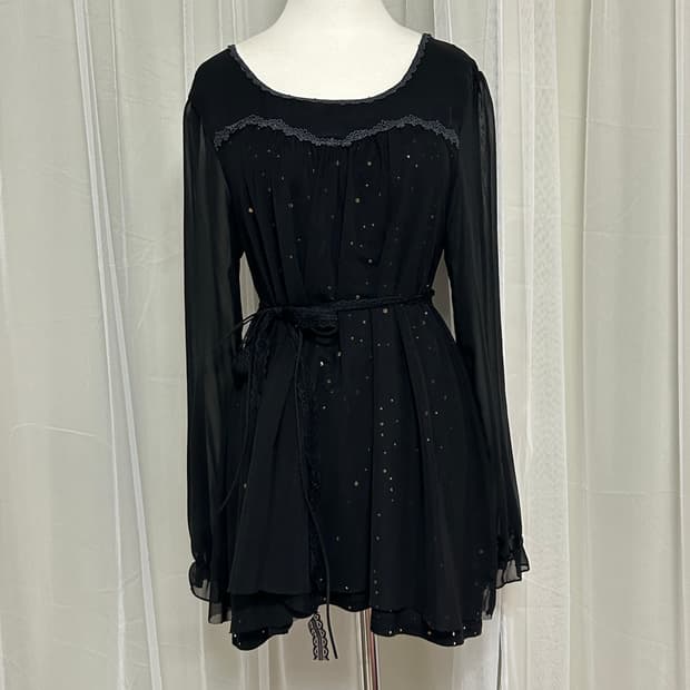 엑시즈팜 글리터 디테일 시스루 블라우스 탑 공겜여주 고스 고딕