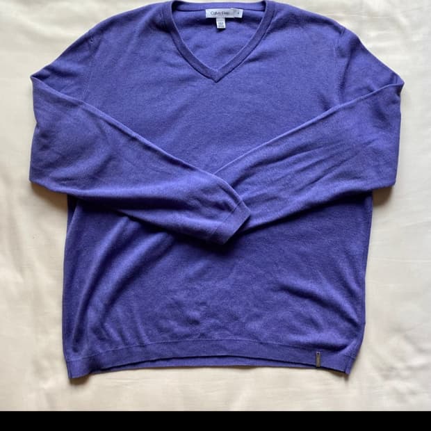 CK purple v-neck knit 