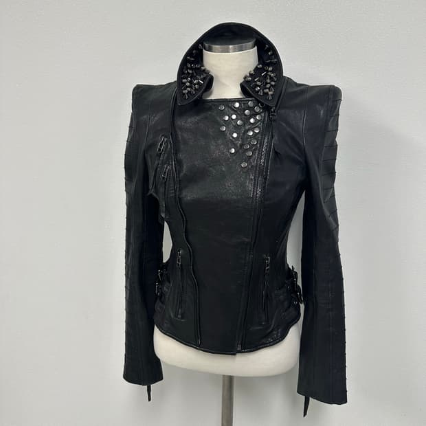 사선 디테일 레더 자켓