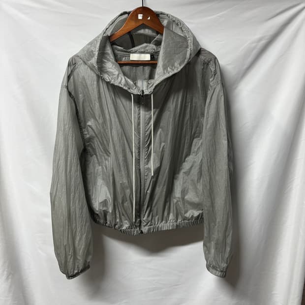 amomentoSHEER NYLON RAGLAN HOODED JUMPER