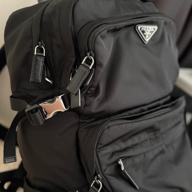 프라다 블랙 백팩