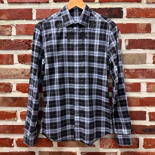 (38)지방시 별 패치 타탄체크 셔츠