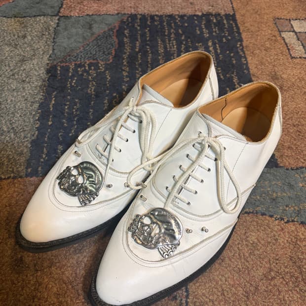 언더커버 20s 스컬 스터드 구두 270-275