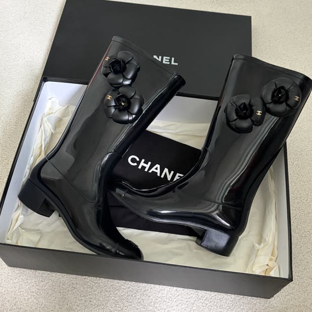 샤넬 까멜리아 레인부츠 37