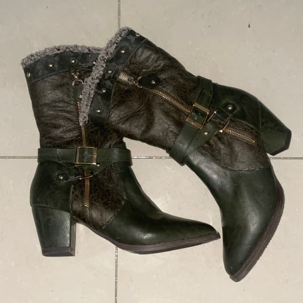 빈티지 가죽 버클 부츠
