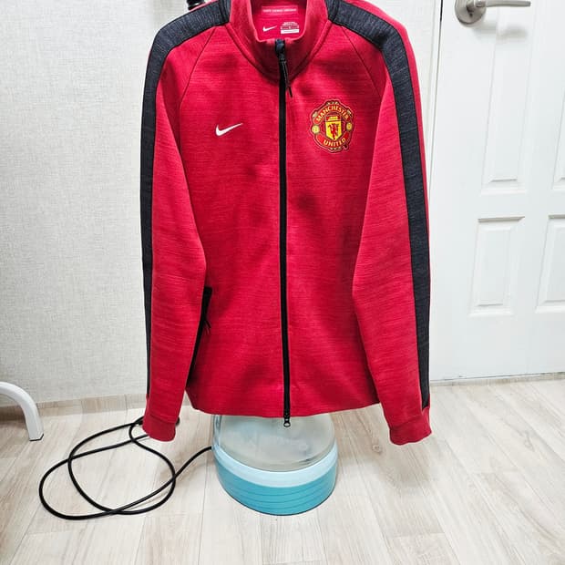 (100)L☆우주매물☆나이키 맨유 테크팩N98 2중지퍼[빨검] 트랙탑져지