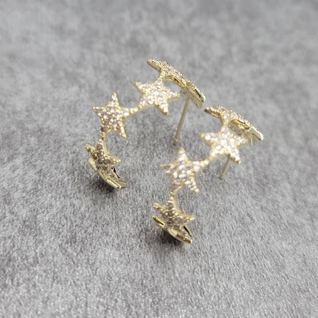 star earrings 