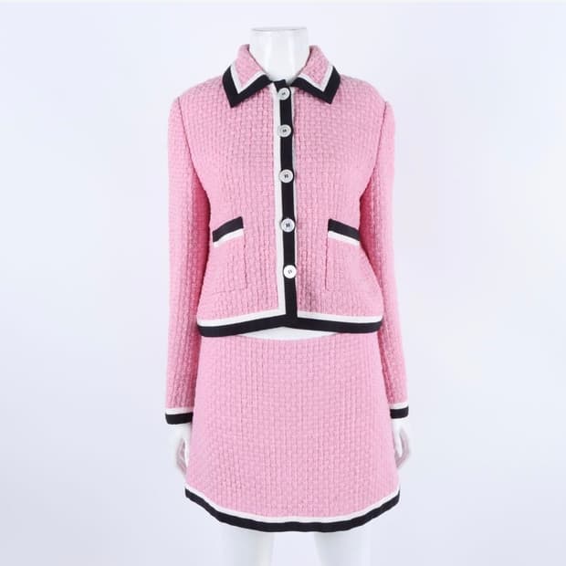 미우미우 트위드 투피스 핑크 (장원영착용)